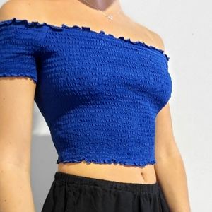 Off the shoulder stretchy t